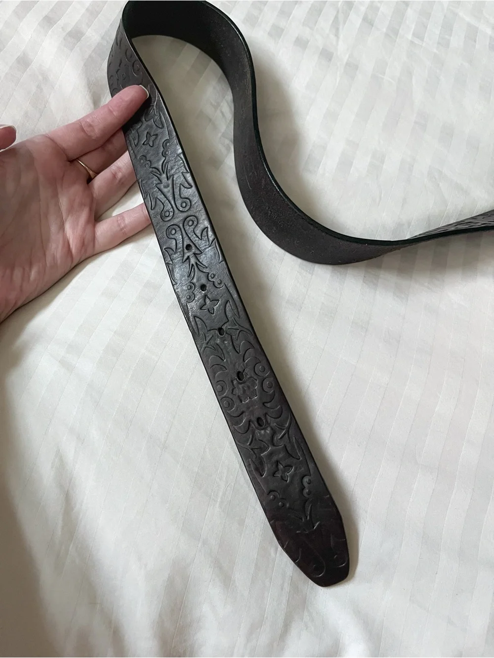 Vintage Fossil Brown Leather Belt | Engraved Floral Buckle | Women’s Small